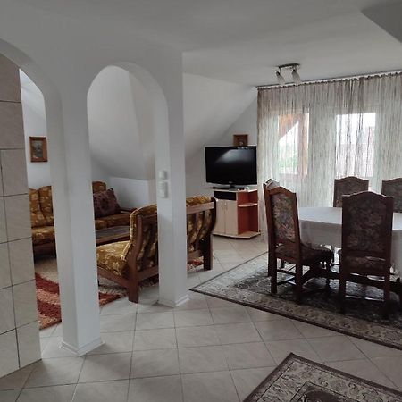 Hotel Casa Irilen à Mînăstirea Humorului Extérieur photo