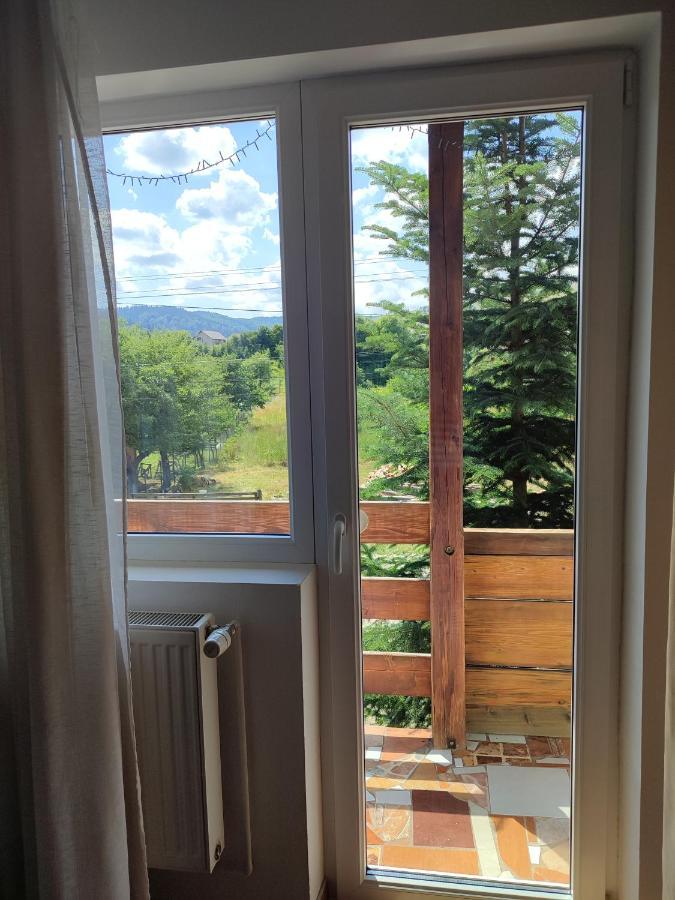 Hotel Casa Irilen à Mînăstirea Humorului Extérieur photo